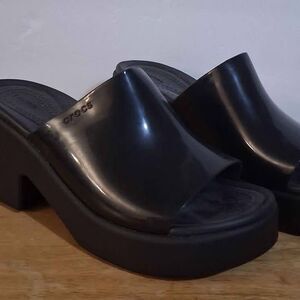 Black Crocs Slides